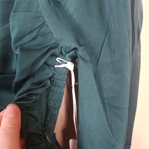 Six Fifty The Ruby Satin Blouse in Emerald Green Size S - Picture 9 of 12
